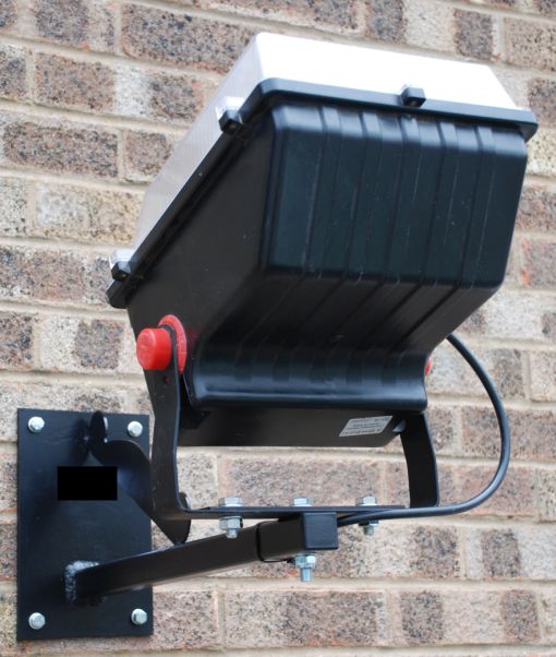 Floodlight not supplied